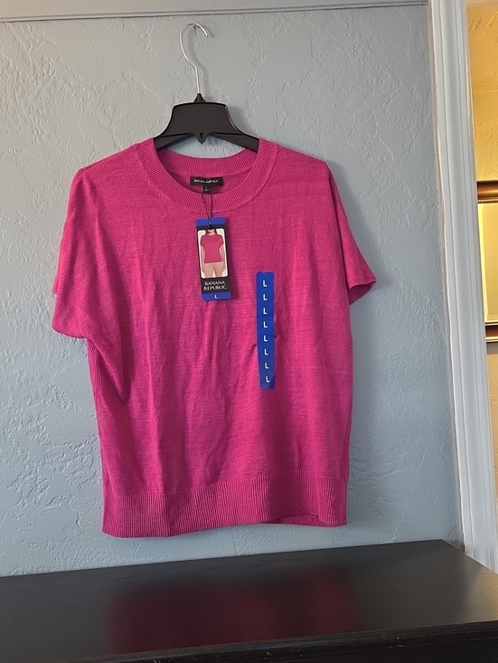 Banana Republic Tops - Banana Republic Short Sleeve Crewneck Sweater - Pink